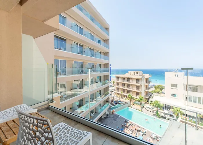 Ξενοδοχείο Arte 4*